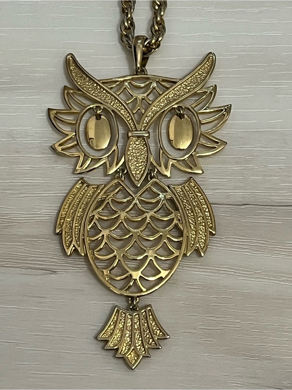 VTG 1970s Owl Articulated Pendant Necklace Gold Tone 18" Chain